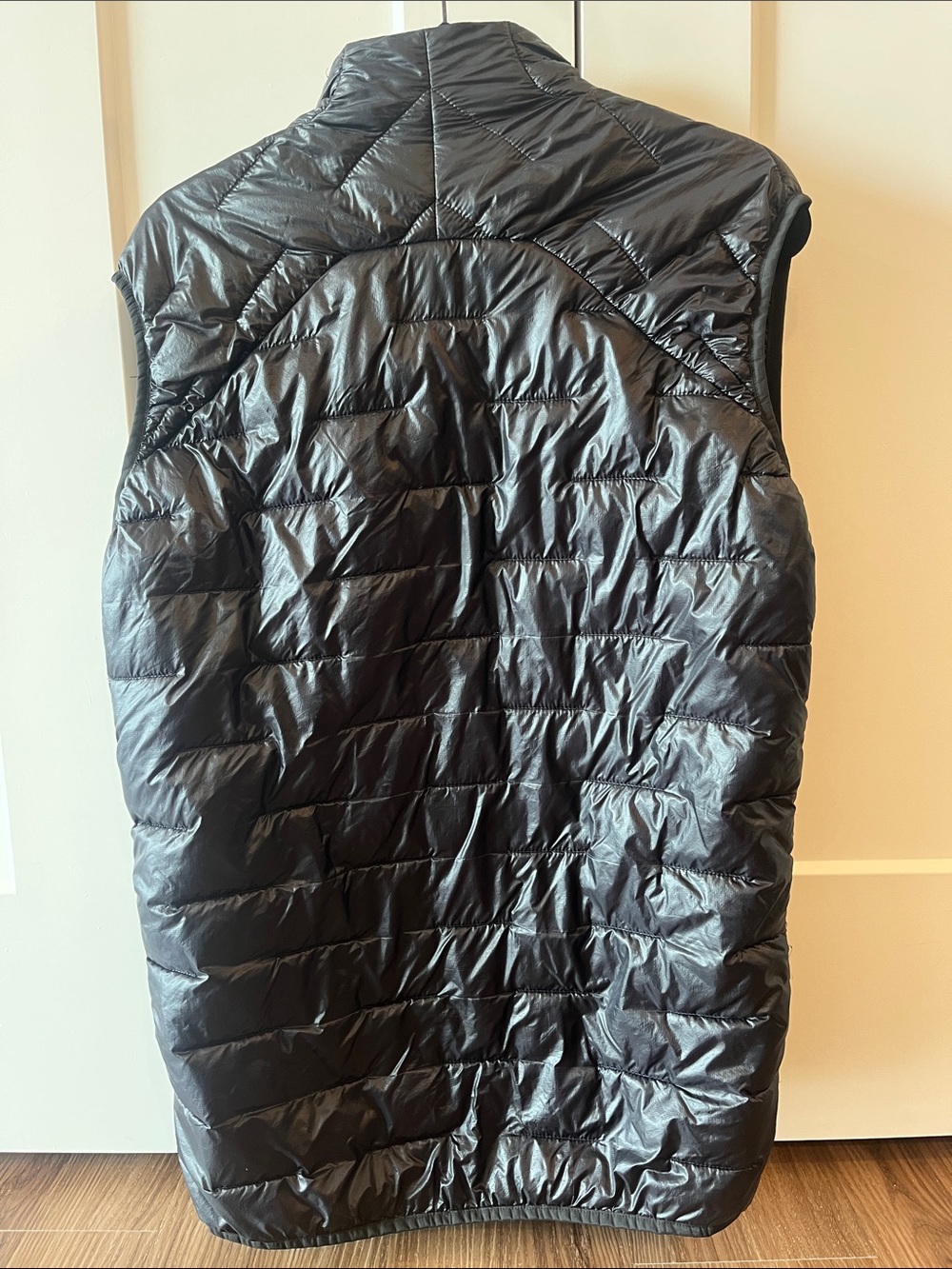 Patagonia Men’s Black Quilted Puffer Jacket Vest - Picture 9 of 9